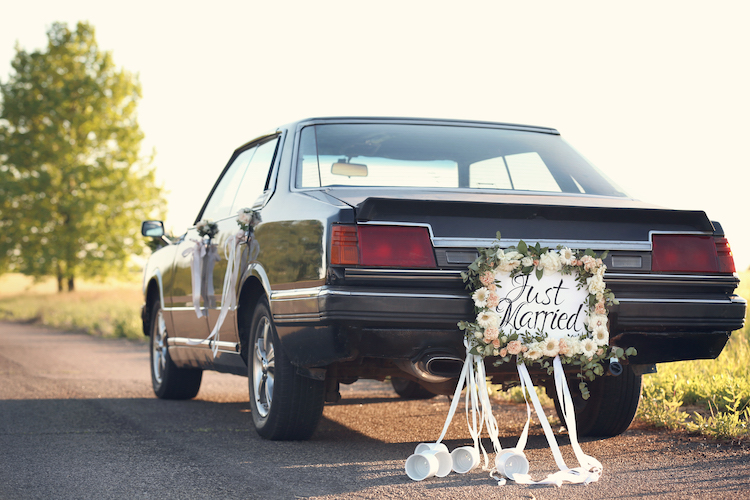 Hochzeitsauto mieten – Tipps und Tricks für das perfekte Hochzeitsfahrzeug